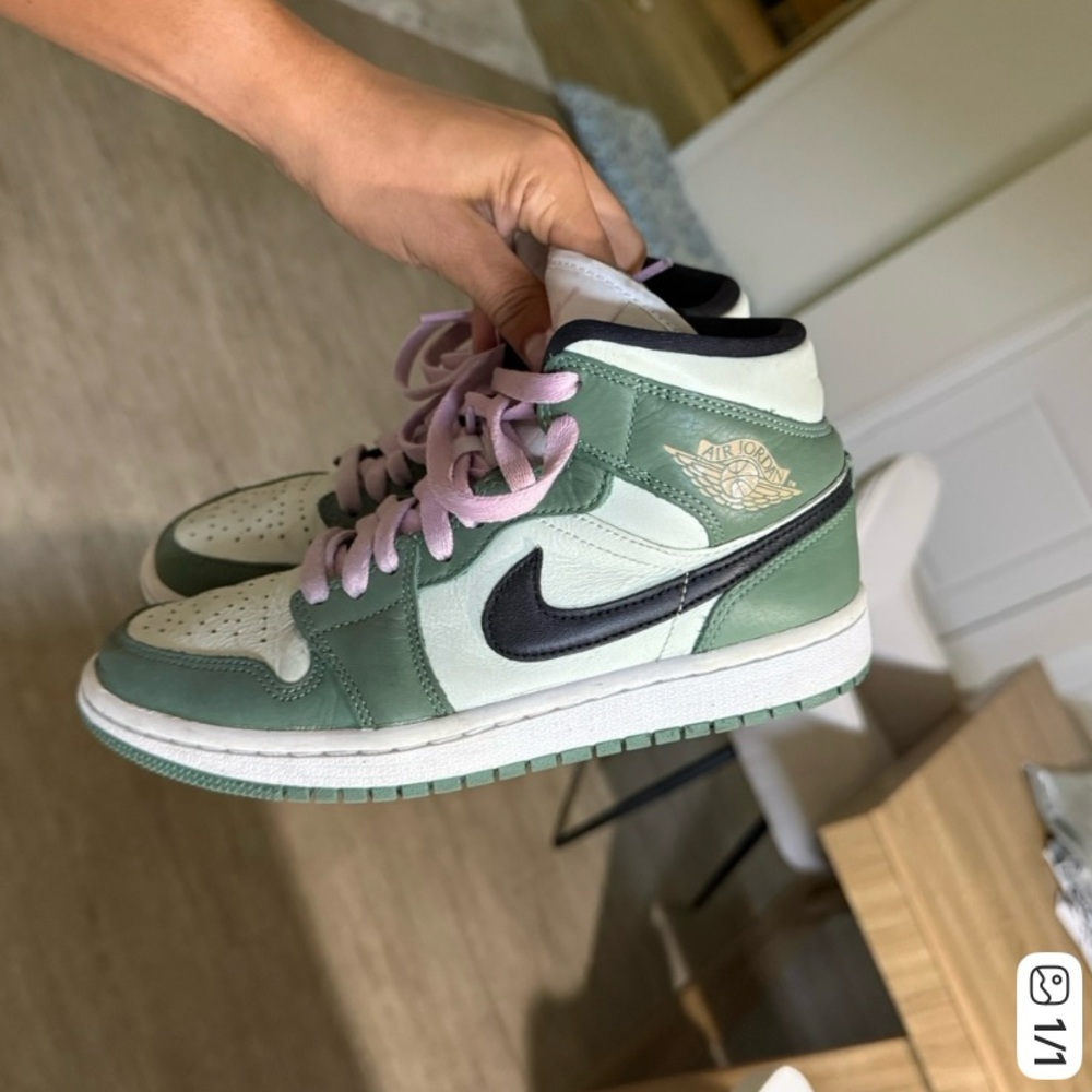 Women's Green and Black Retro Jordan One Mid size 6.5